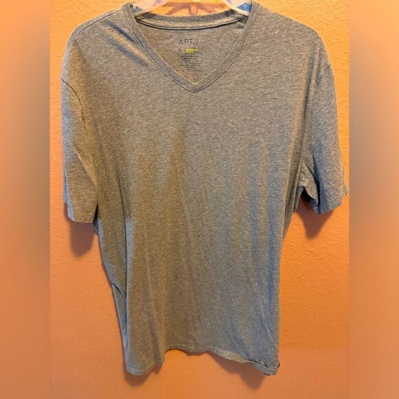 Apt 9 light grey shirt - Picture 1 of 6